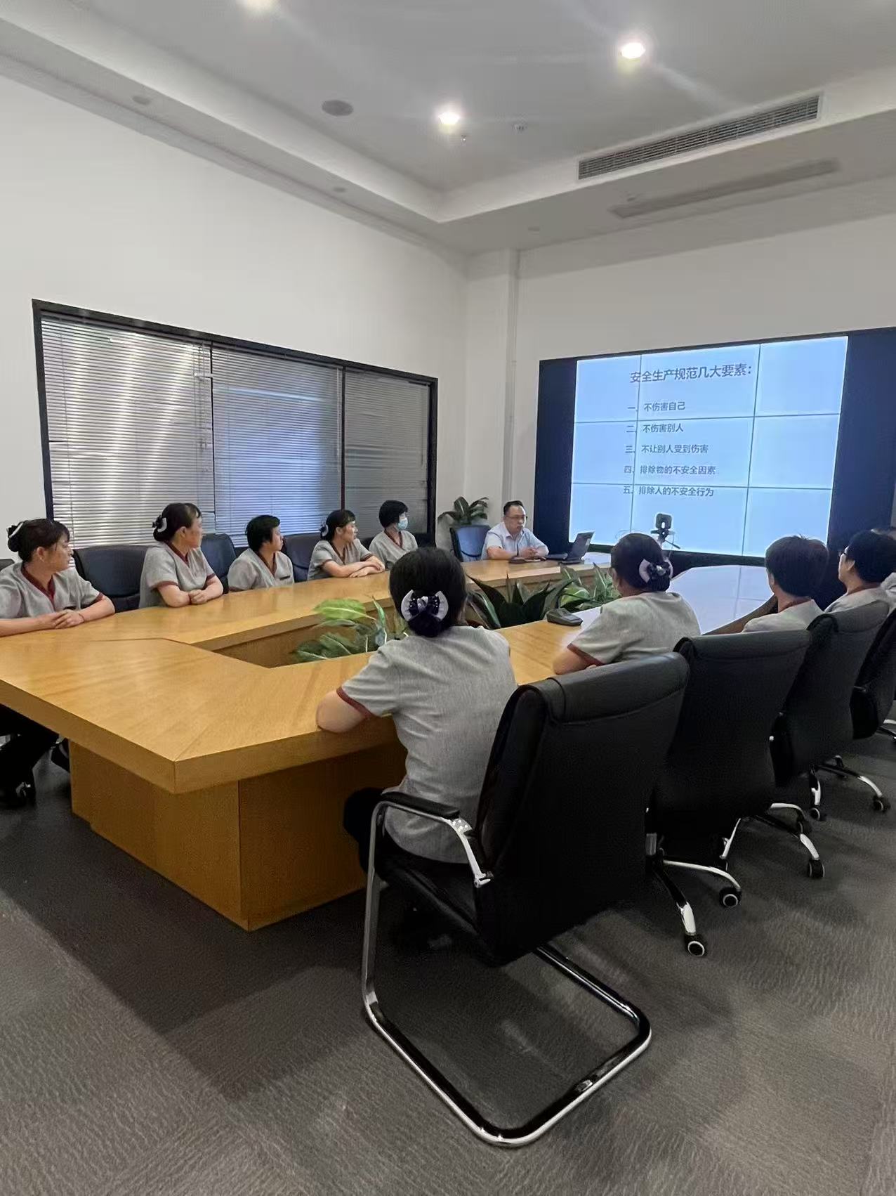 人人讲安全，个个会应急——建华文创集团扎实开展“安全生产月”系列活动